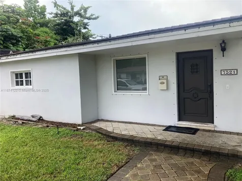 7521 SW 57th Terrace Miami FL 33143
