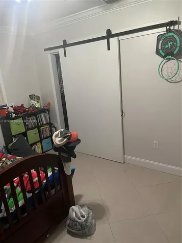 7521 SW 57th Terrace Miami FL 33143