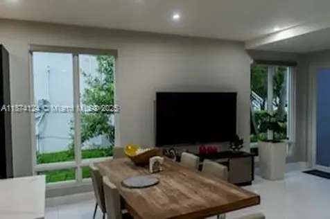 10255 NW 63 Terrace Doral FL 33178