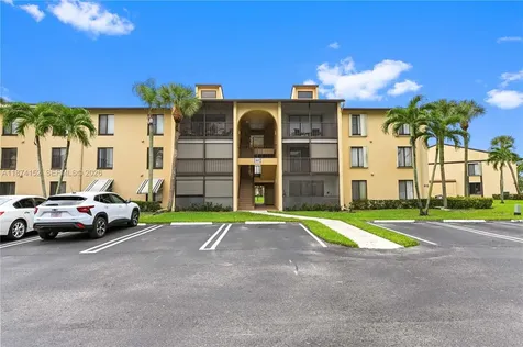 812 Sky Pine Way Green Acres FL 33415
