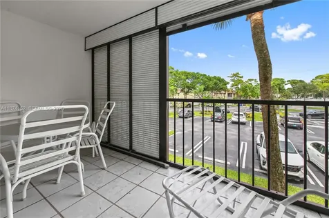 812 Sky Pine Way Green Acres FL 33415