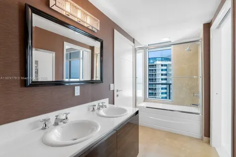 3737 Collins Avenue Miami Beach FL 33140
