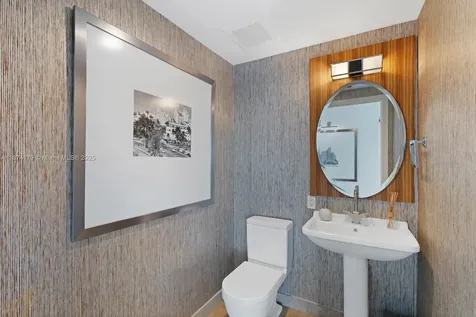 3737 Collins Avenue Miami Beach FL 33140