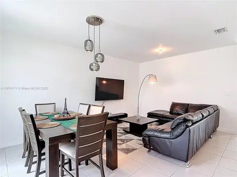 716 SE 14th Street Homestead FL 33034
