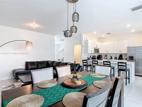 716 SE 14th Street Homestead FL 33034