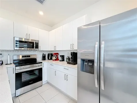 716 SE 14th Street Homestead FL 33034