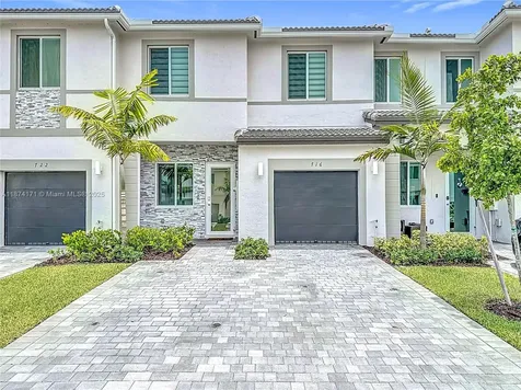 716 SE 14th Street Homestead FL 33034
