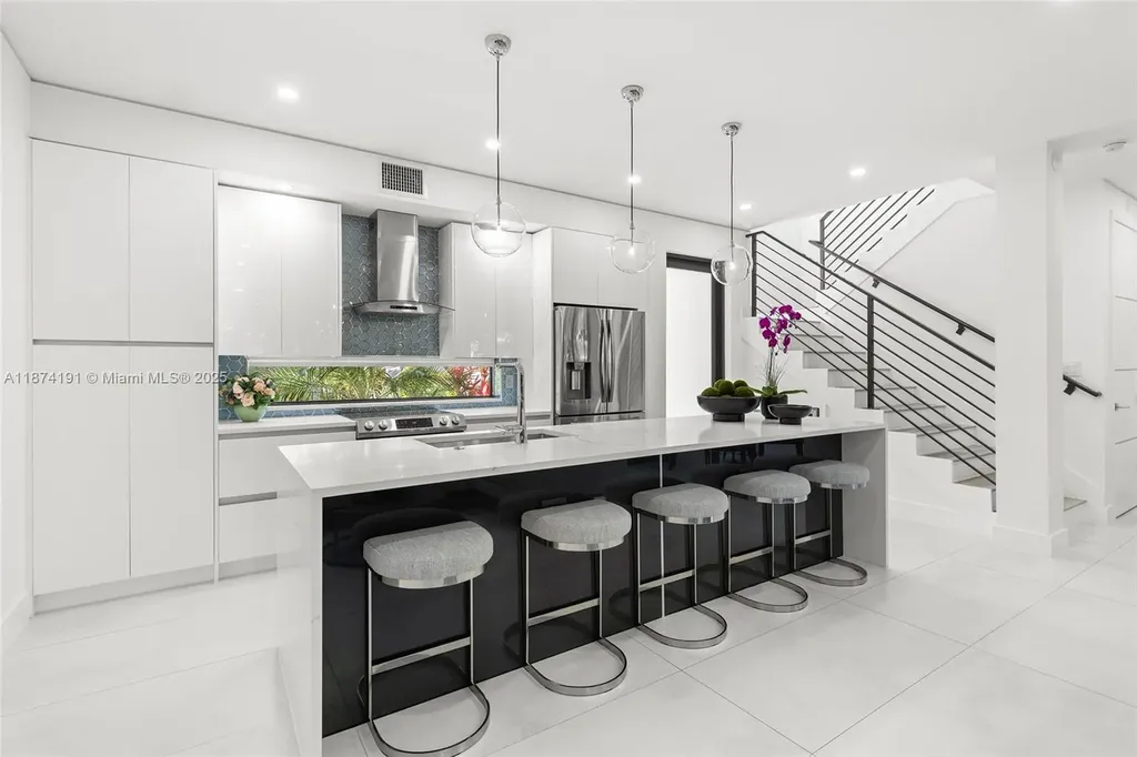 2679 NE 8th Avenue Fort Lauderdale FL 33334