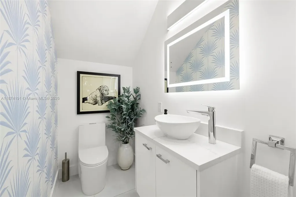 2679 NE 8th Avenue Fort Lauderdale FL 33334