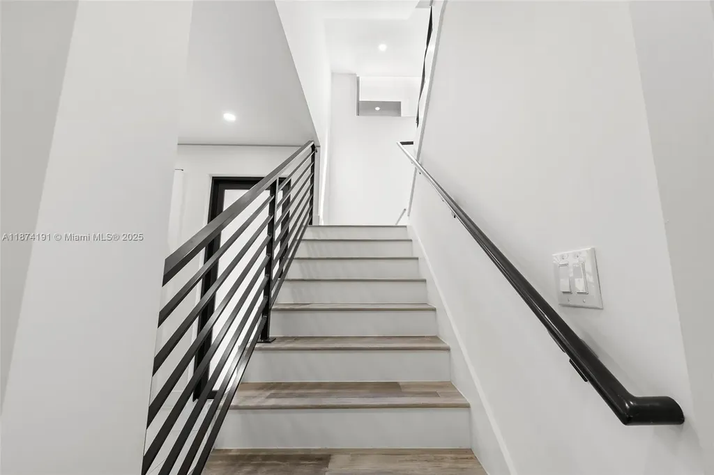 2679 NE 8th Avenue Fort Lauderdale FL 33334