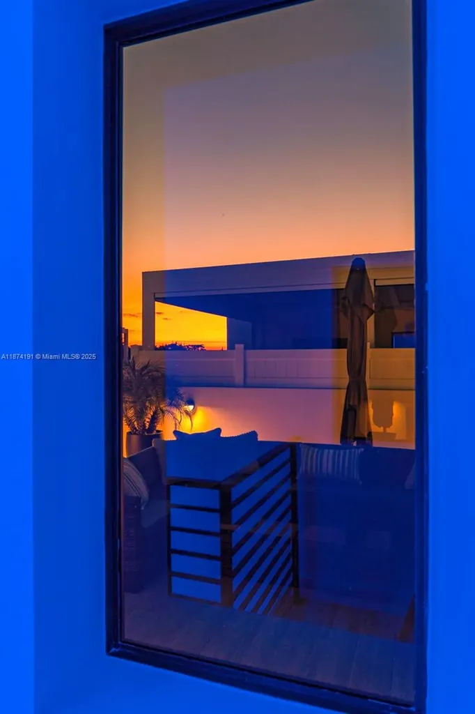 2679 NE 8th Avenue Fort Lauderdale FL 33334