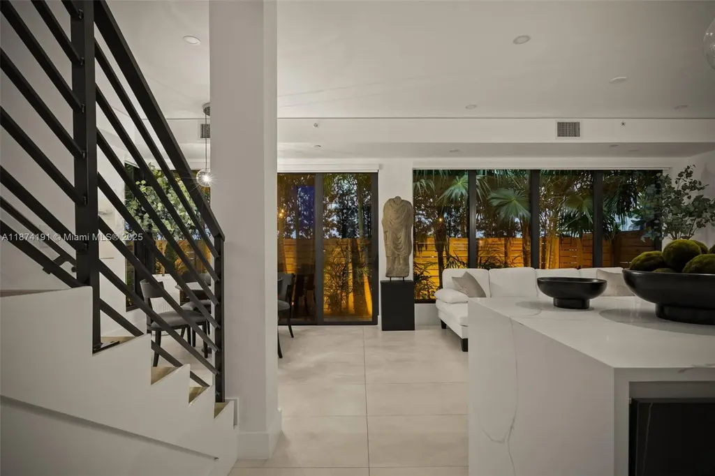 2679 NE 8th Avenue Fort Lauderdale FL 33334