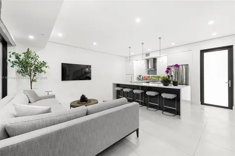 2679 NE 8th Avenue Fort Lauderdale FL 33334