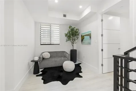 2679 NE 8th Avenue Fort Lauderdale FL 33334