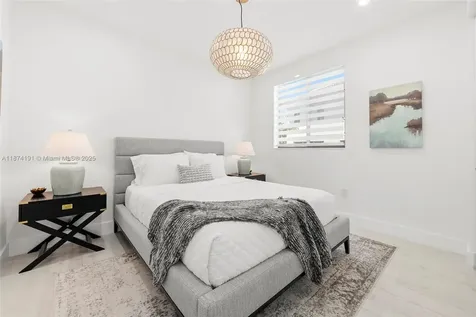 2679 NE 8th Avenue Fort Lauderdale FL 33334