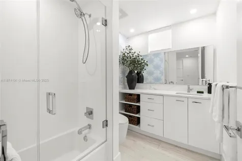 2679 NE 8th Avenue Fort Lauderdale FL 33334