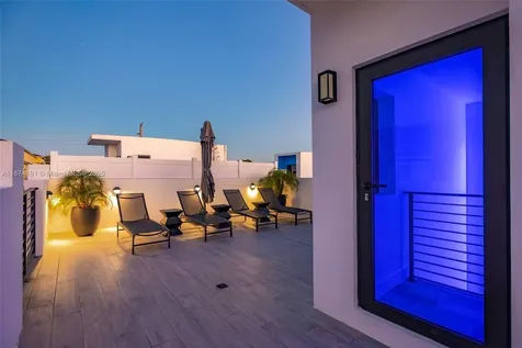 2679 NE 8th Avenue Fort Lauderdale FL 33334