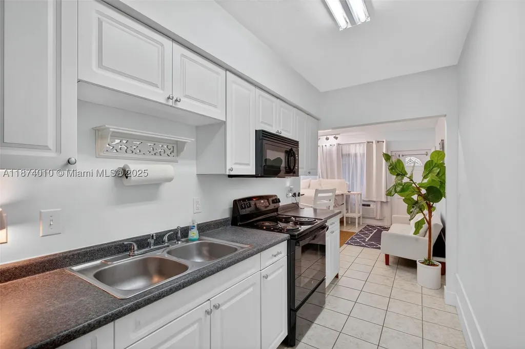 820 N Ocean Boulevard Pompano Beach FL 33062