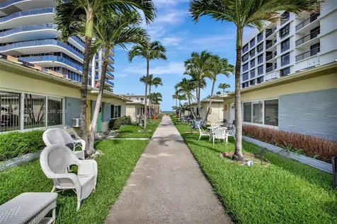 820 N Ocean Boulevard Pompano Beach FL 33062