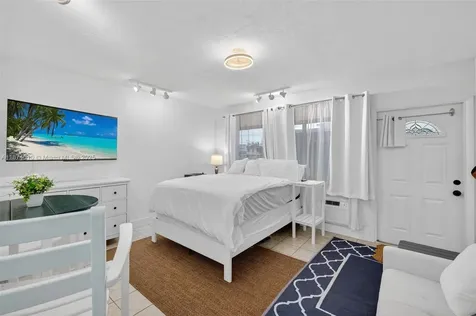 820 N Ocean Boulevard Pompano Beach FL 33062