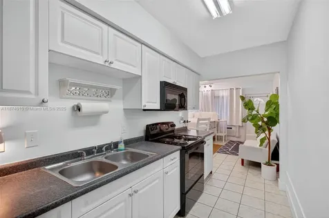 820 N Ocean Boulevard Pompano Beach FL 33062