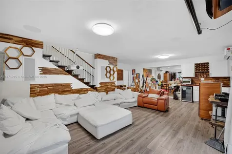 1643 NE 8th Avenue Fort Lauderdale FL 33305