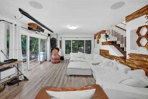 1643 NE 8th Avenue Fort Lauderdale FL 33305