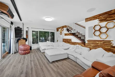 1643 NE 8th Avenue Fort Lauderdale FL 33305