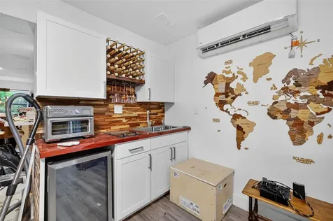 1643 NE 8th Avenue Fort Lauderdale FL 33305