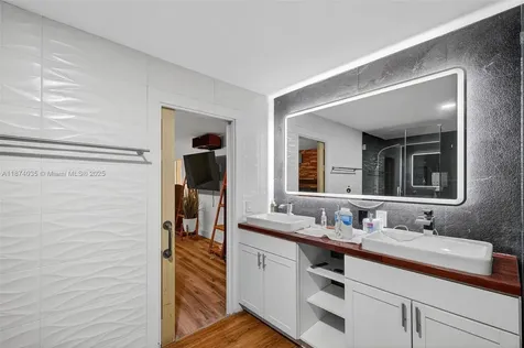 1643 NE 8th Avenue Fort Lauderdale FL 33305