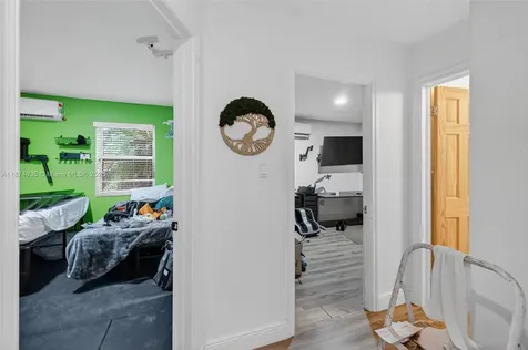 1643 NE 8th Avenue Fort Lauderdale FL 33305