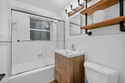 1643 NE 8th Avenue Fort Lauderdale FL 33305