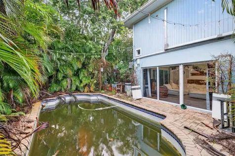 1643 NE 8th Avenue Fort Lauderdale FL 33305