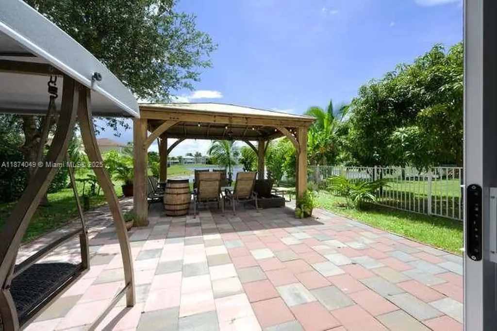 9770 Scribner Lane Wellington FL 33414