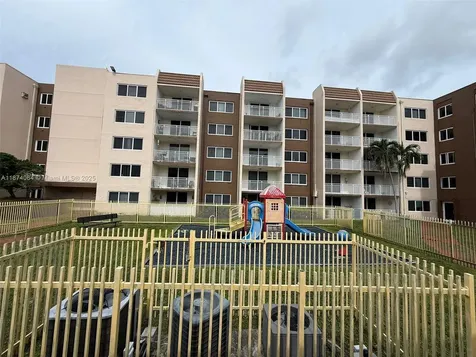 6940 Miami Gardens Drive Hialeah FL 33015