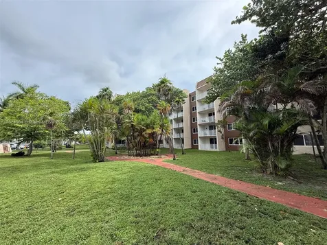 6940 Miami Gardens Drive Hialeah FL 33015