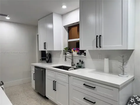 7681 Farragut Street Hollywood FL 33024