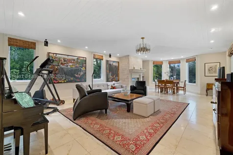 277 Veleros Court Coral Gables FL 33143