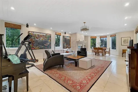 277 Veleros Court Coral Gables FL 33143