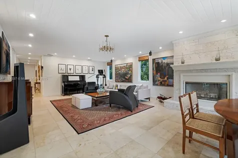 277 Veleros Court Coral Gables FL 33143