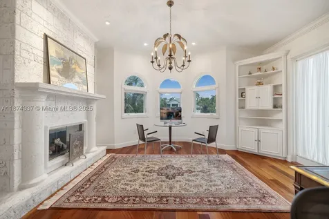 277 Veleros Court Coral Gables FL 33143