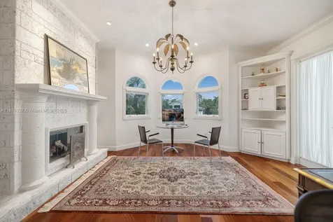 277 Veleros Court Coral Gables FL 33143