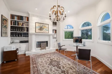 277 Veleros Court Coral Gables FL 33143