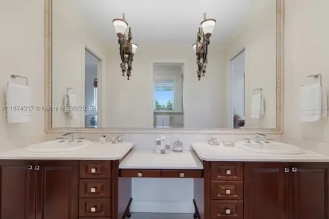 277 Veleros Court Coral Gables FL 33143