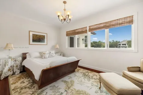 277 Veleros Court Coral Gables FL 33143