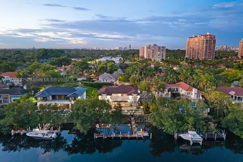 277 Veleros Court Coral Gables FL 33143