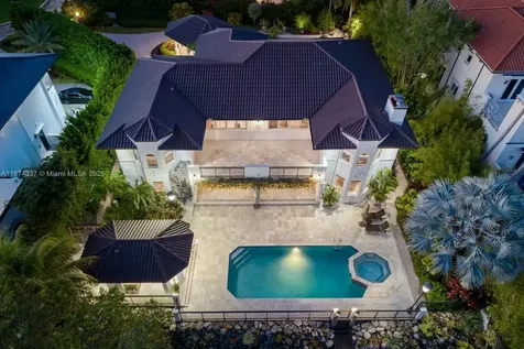 277 Veleros Court Coral Gables FL 33143