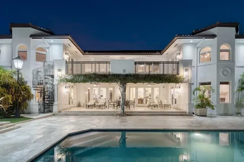 277 Veleros Court Coral Gables FL 33143