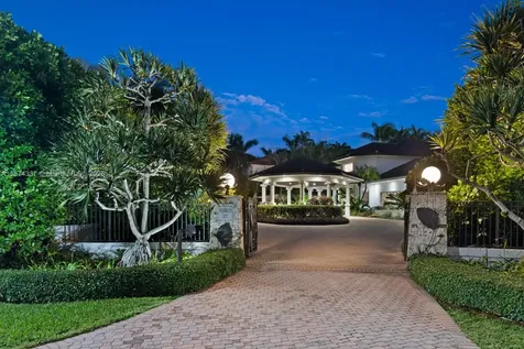277 Veleros Court Coral Gables FL 33143
