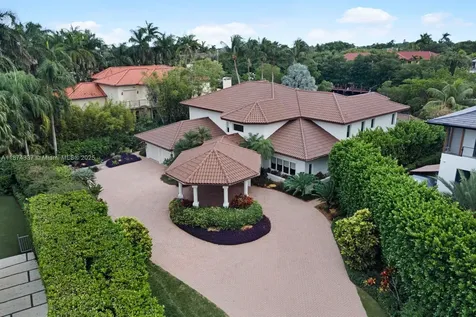 277 Veleros Court Coral Gables FL 33143
